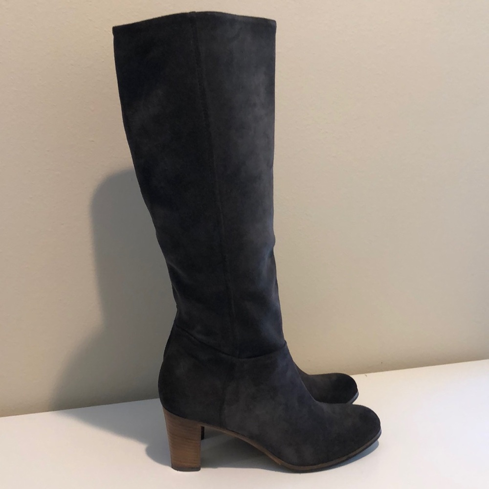 NWOT Alberto Fermani Suede Boots